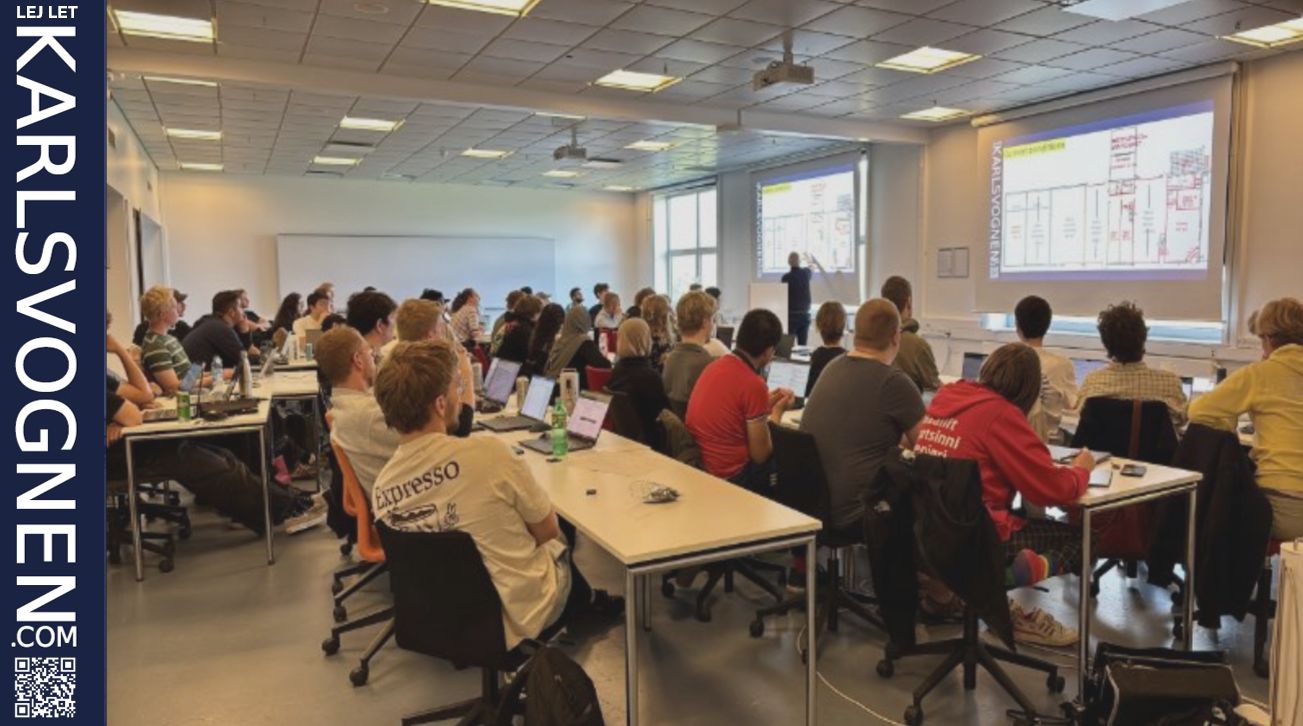 Hos_DTU_Innovation_Pilot_2026_Karlsvognen Vi tror på, at reel forandring starter i det nære. Karlsvognen er en aktiv deltager i vores lokalsamfund i det omfang, hvor vi konkret kan række ud, hjælpe og gøre en reel forskel for mennesker.Derfor arbejder vi i hverdagen aktivt sammen med de nærliggende kommuner, lokale jobcentre og uddannelsesinstitutioner. Vores mål med disse partnerskaber er at skabe meningsfulde rammer, bygge bro til arbejdsmarkedet og give unge samt ledige en chance for at udvikle sig og finde fodfæste.
